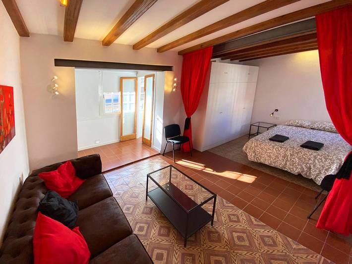 Ganze Wohnung, Ferienwohnung für 3 Personen mit Terrasse in Barcelona Zentrum, Barcelona