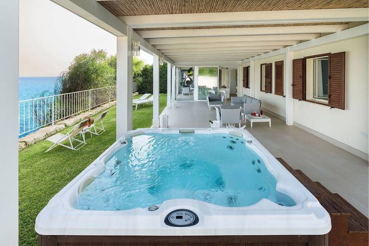 Casa vacanza per 6 persone, con giardino e idromassaggio a Lido di Noto