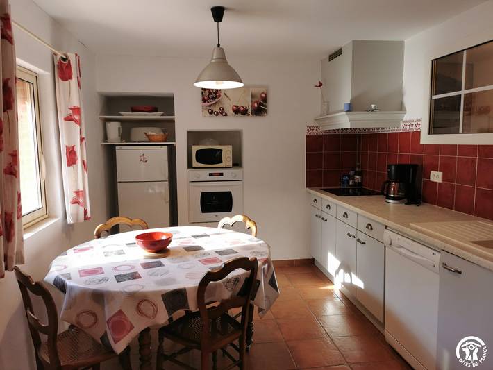 Gîte pour 3 personnes, avec terrasse et piscine à Saint-Jean-Pla-de-Corts - 2