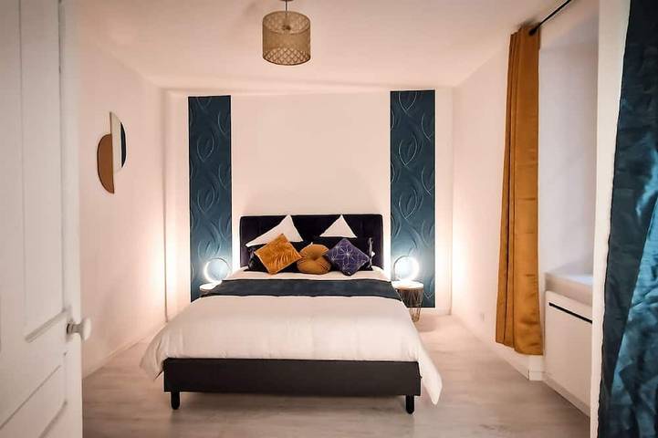 Entire apartment, L'art Déco 3 Wifi,netflix,disney+coeur de Bastide in Villefranche-de-Rouergue, Aveyron
