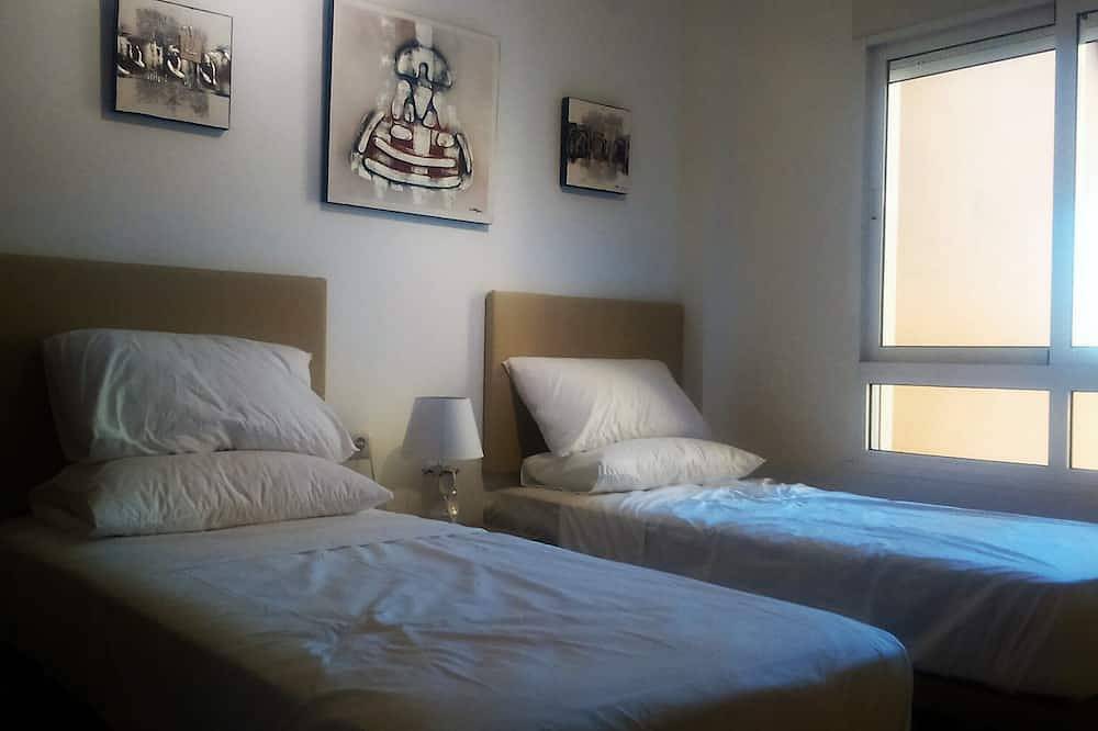 Apartamento entero, Hermoso apartamento de 3 dormitorios y 2 baños en Puerto Marina con Wifi y Tv Uk in Golf Resorts Murcia, Mar Menor