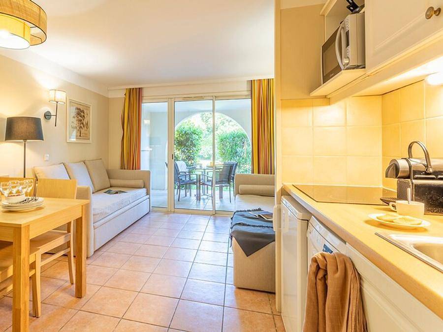 Pierre & Vacances Résidence Le Hameau de la Pinède - Studio 5 personen - - 1 Schlafalkoven - Terrasse - Erdgeschoss - klimatisiert in Hyeres, Parc national Port-Cros