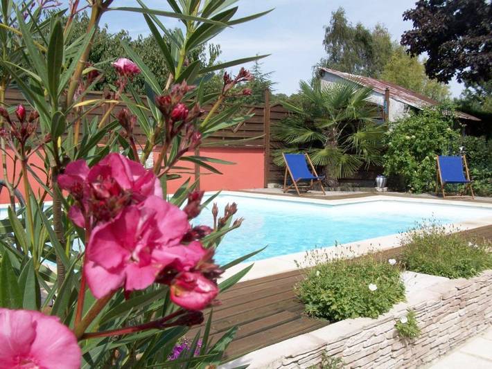 Chambre d’hôte pour 2 personnes, avec piscine et terrasse ainsi que vue et jardin dans Veuzain-sur-Loire - 4