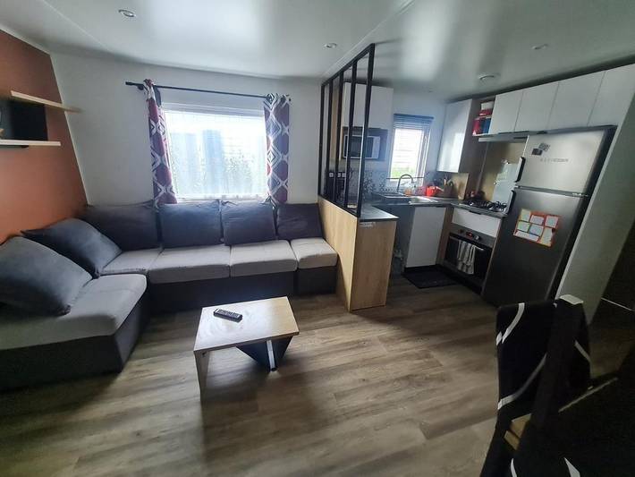Camping pour 6 personnes, avec terrasse