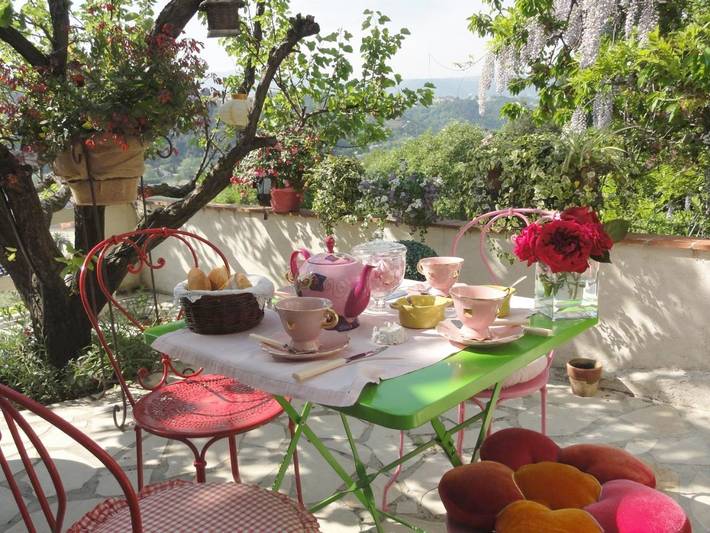 Maison d’hôte pour 4 personnes, avec Terrasse et Jardin ainsi que Piscine et Vue à Cagnes-sur-Mer