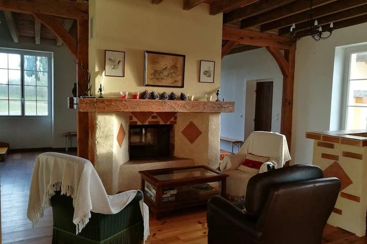 Location de vacances pour 11 personnes, avec terrasse et jardin à Souesmes - 4