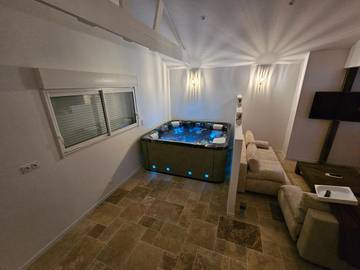 Location de vacances pour 2 personnes, avec jacuzzi et jardin à Couesmes-Vaucé