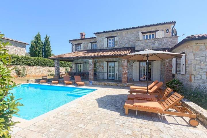 Villa pour 8 personnes, avec vue sur le lac et vue ainsi que jardin et piscine à Barat - 2