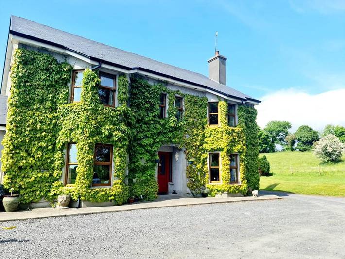 Bed & breakfast for 4 people, with Garden and View in Castlebar
