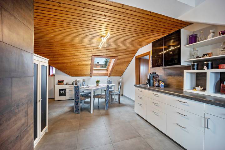Ganze Wohnung, Ferienwohnung "Elli" mit Bergblick, Gemeinschaftsgarten und Wlan in Aulendorf, Region Bodensee-Oberschwaben