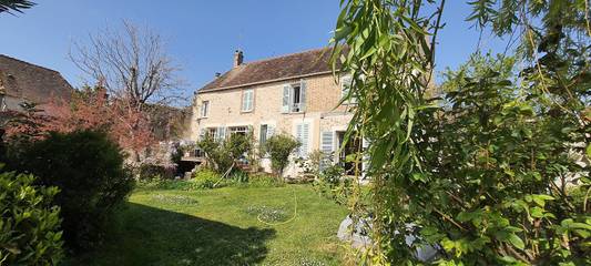 Chambre d’hôte pour 2 personnes, avec jardin dans Yonne