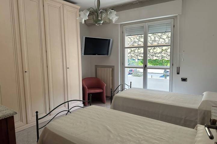 Appartement entier, Apartment with terrace a stone's throw from the sea in Fontespina, Civitanova Marche