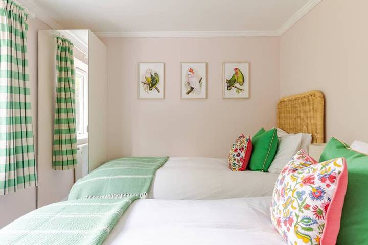 Cosy Family Barn Getaway near Pewsey & Woodborough in Wiltshire