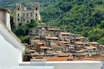 Gîte pour 10 personnes, avec balcon à Dolceacqua