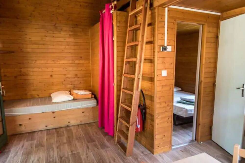Chalet 1 chambre + Mezzanine in Cublize, Région de Villefranche-sur-Saône