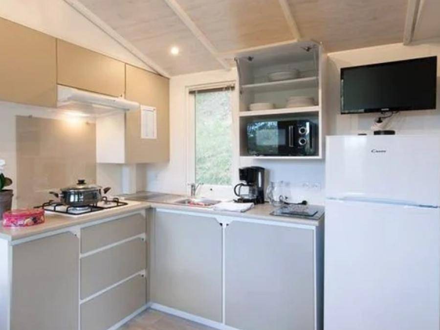 Camping Saint Louis - Mobilhome 6 personas - | Confort | 3 Dormitorios | 6 Pers | Terraza individual | Aire acondicionado | Tv in La Roquette-sur-Siagne, Region de Cannes
