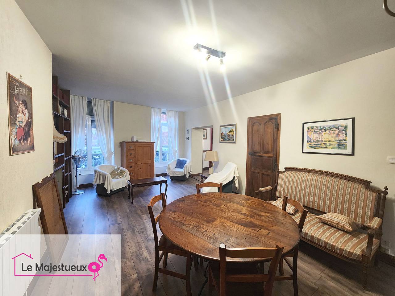 Apartamento entero, Apartamento amplio con aire acondicionado - 6 pers. in Luxeuil-les-Bains, Alto Saona
