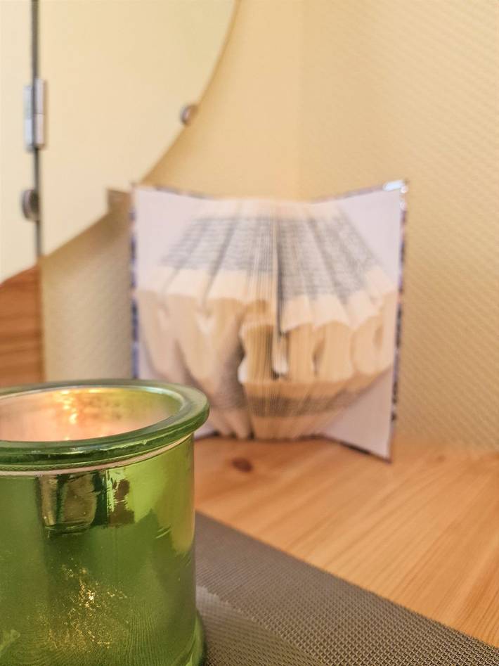 Apartamento entero, Die umgebaute Wohnung mit getrenntem Schlafzimmer (mit Tür) ist komplett mit Laminat ausgelegt. in Heiligenhafen, Distrito de Holstein Oriental