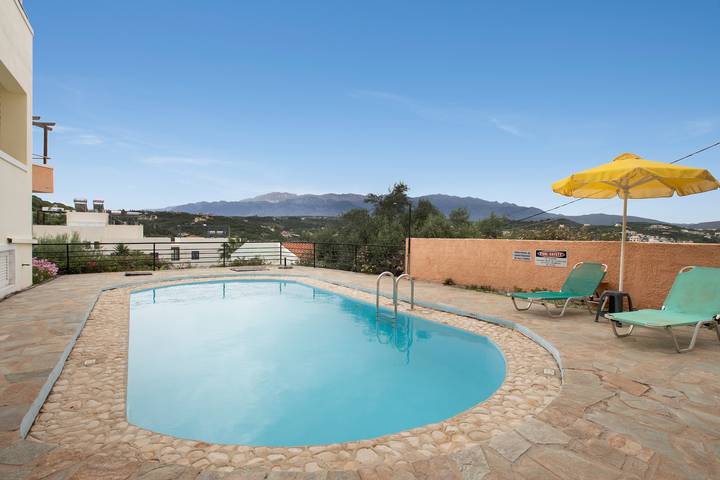 Holiday home for 6 people, with Balcony and Garden in Crete