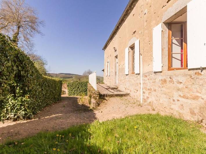 Familienhaus im Morvan, nahe Seen und Kulturstätten in Gâcogne, Naturpark Morvan