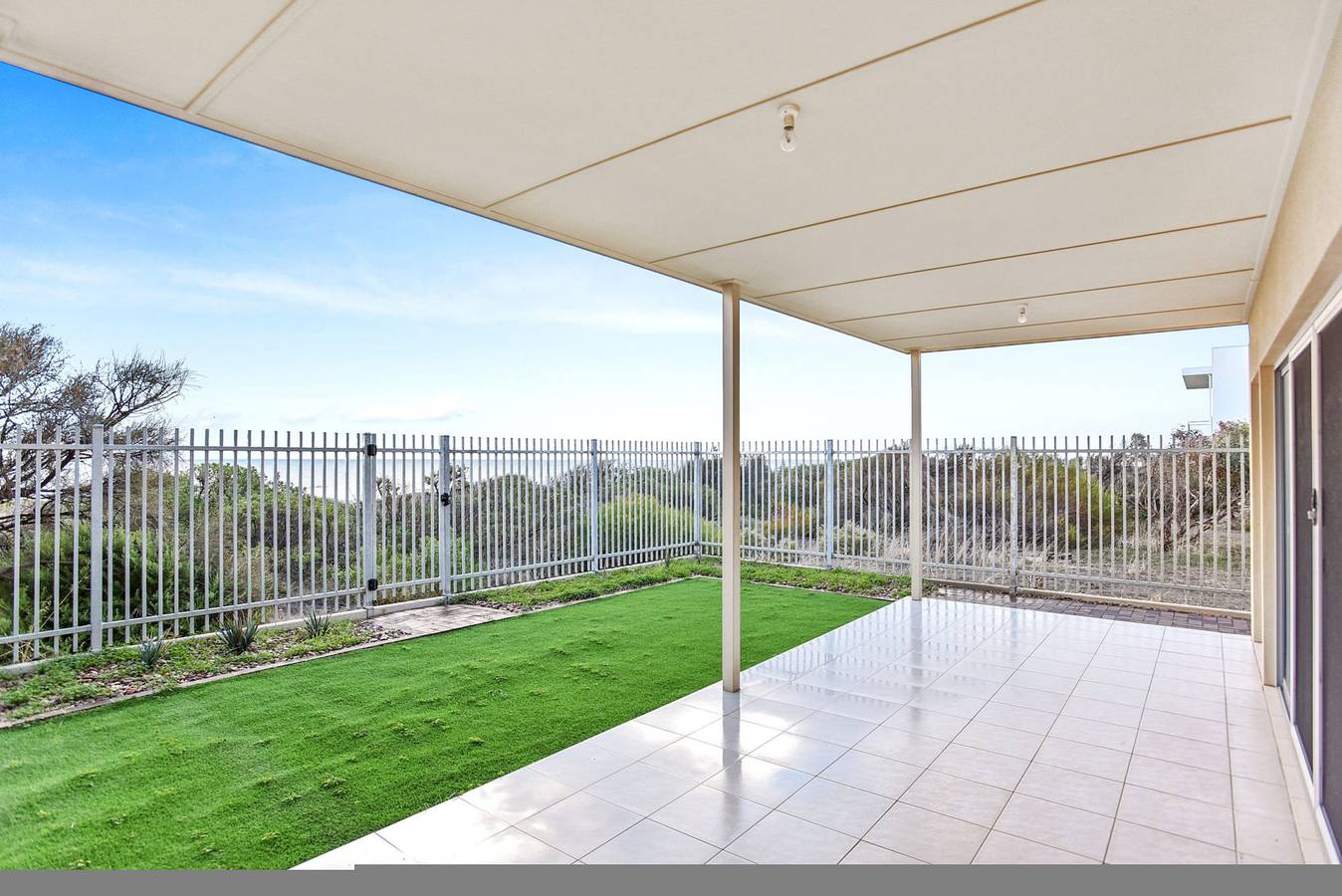 Avaya Sellicks Beachfront Getaway- Wifi in Sellicks Beach, City of Onkaparinga