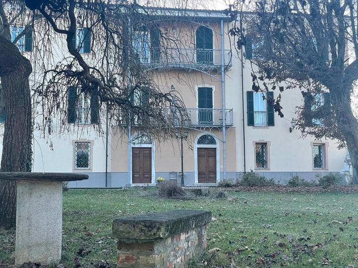 B&b per 3 persone, con Balcone e Terrazza nonché Giardino e Piscina a Mondovì
