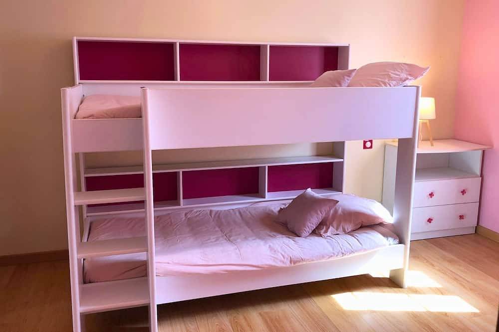 Spacious family villa for 8 people with garden in Hendaye plage in Hendaye, Bayonne e dintorni