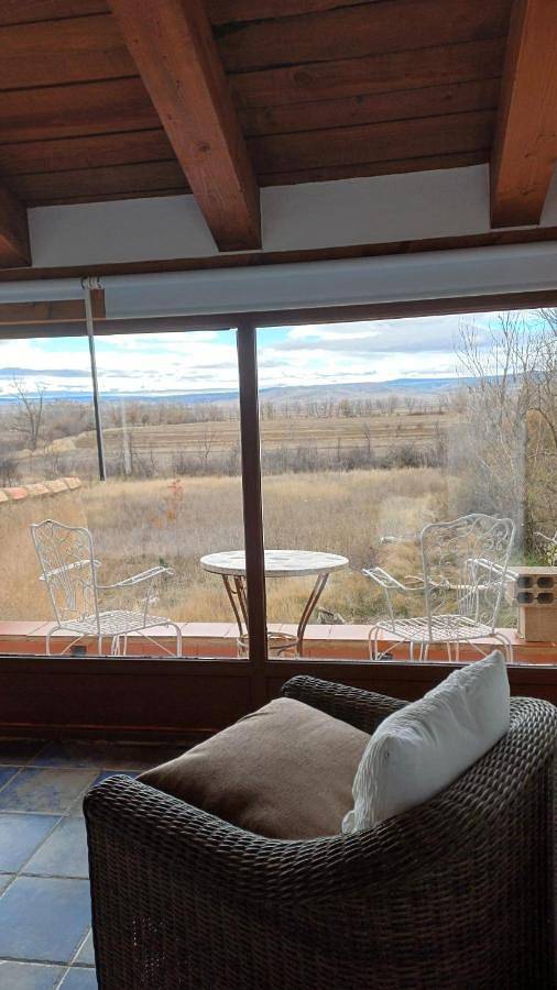 Casa rural para 11 personas, con jardín y balcón además de vistas y vistas al lago en Comarca de Teruel - 4