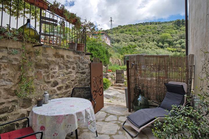 Ferienwohnung für 2 Personen, mit Garten in Imperia