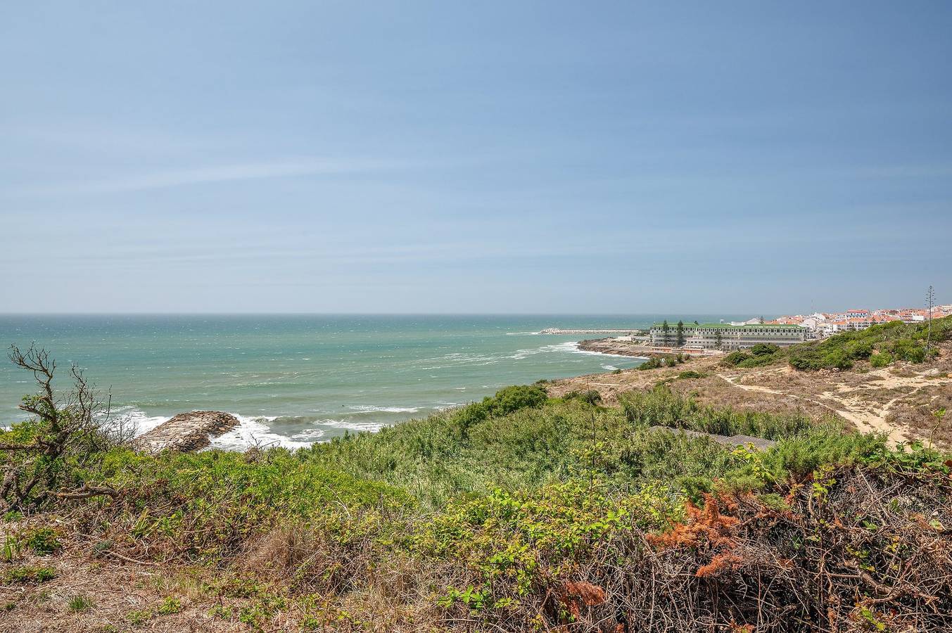 Ganze Wohnung, Guestready - Floral Ericeira residence in Praia da Foz do Lizandro, Carvoeira