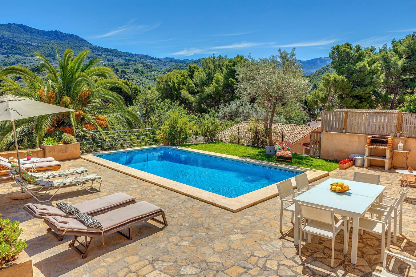 Mooi Vakantiehuis "Casa Caterina" met Uitzicht op de Bergen in Port de Sóller, Sóller