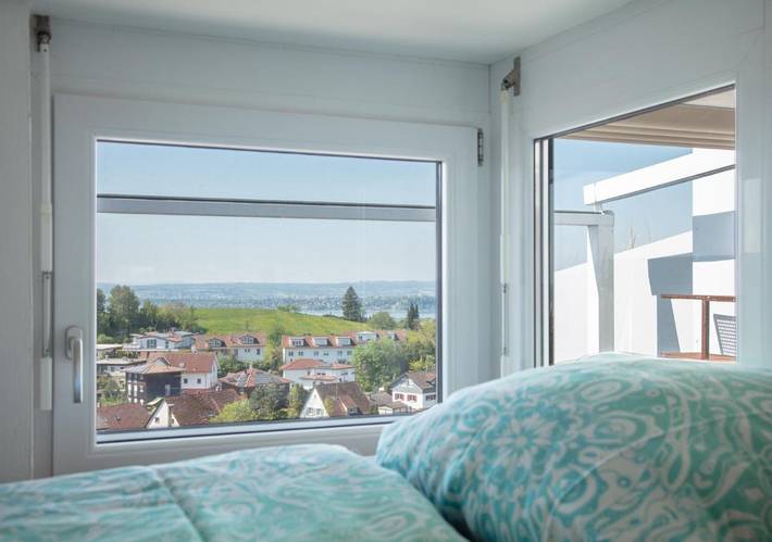 Ferienwohnung für 2 Personen, mit Terrasse und Ausblick sowie Seeblick, mit Haustier - 1