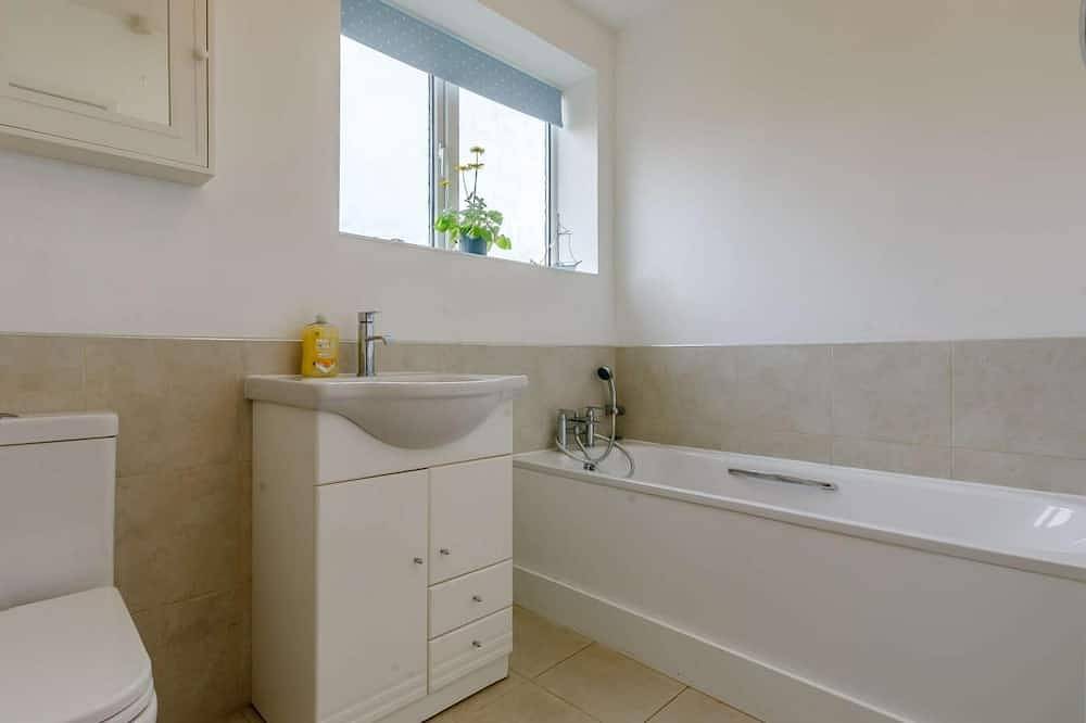 3 Bed in Bridport (oc-dc117) in West Bay, Dorset
