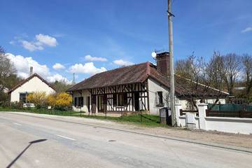Gîte pour 7 personnes, avec terrasse et jardin à Dosches