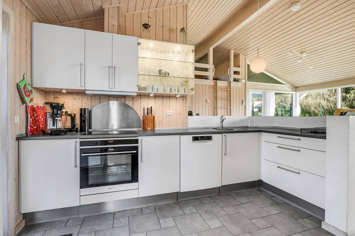 Beautiful home in Saltum w/ Wifi, 4 Bedrooms and Sauna in Jammerbugt