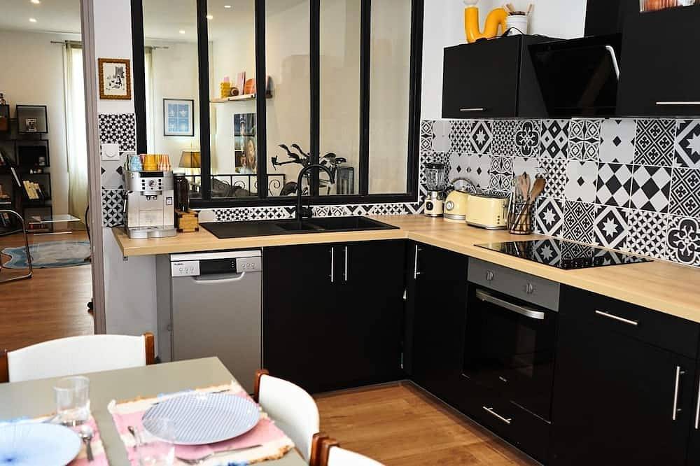 Ganze Wohnung, Le Duplex - Renovated T3 in the heart of Istres in Istres, Mittelmeerküste (Frankreich)