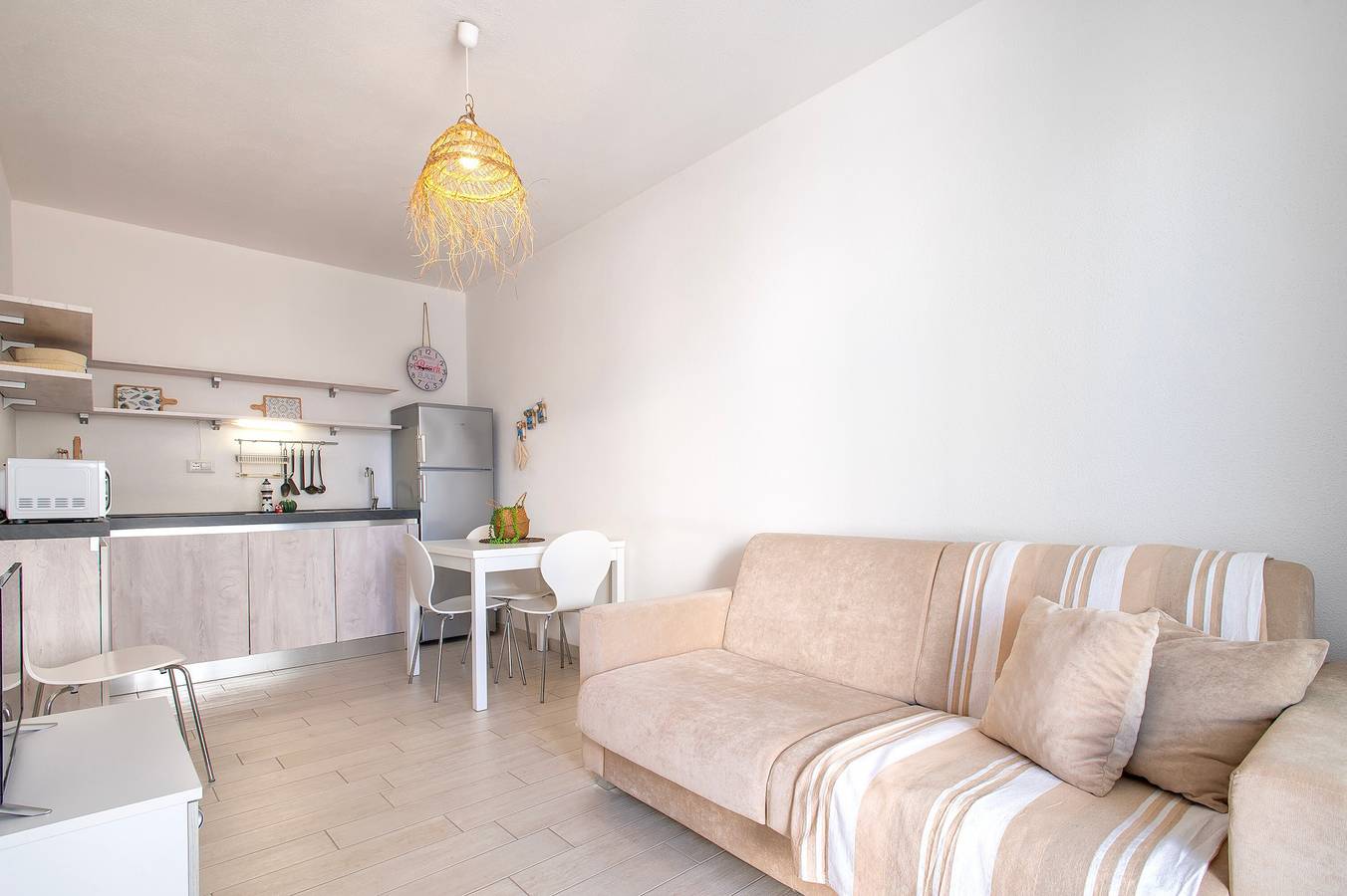 Apartamento entero, Apartamento 'Borgo Degli Ulivi' con jardín privado y aire acondicionado in Trinità d'Agultu e Vignola, Olbia-Tempio