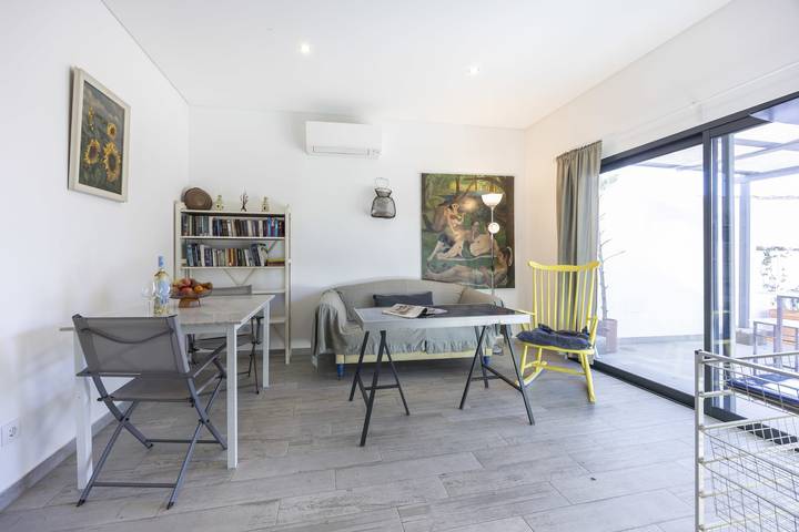 Ferienwohnung für 2 Personen, mit Terrasse und Garten sowie Pool - 1