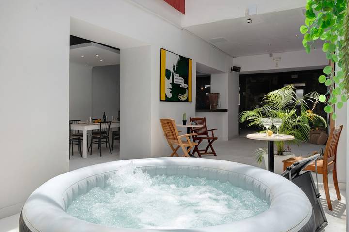 Apartamento para 7 personas, con jardín y jacuzzi, Se admiten mascotas en Arrecife