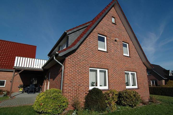 Ferienhaus für 6 Personen, mit Balkon und Garten sowie Sauna