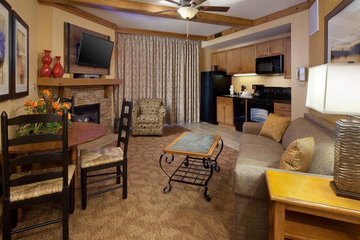 Hotel for 4 people, with pool and balcony - 1