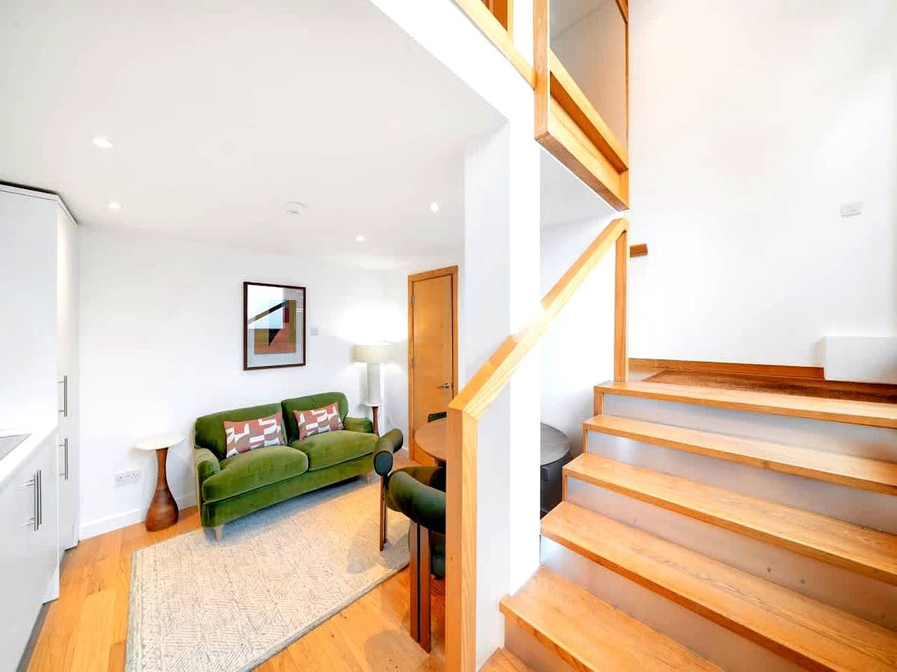 Entire apartment, Stylish Duplex Apartment in Fulham in Hammersmith and Fulham, London