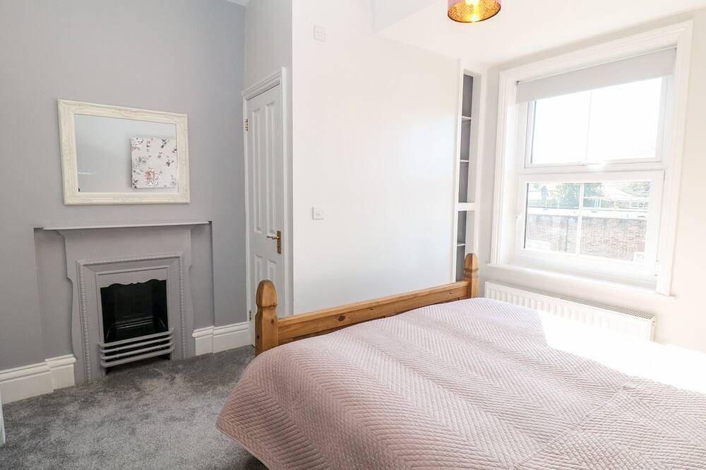 Arlington House, family friendly, luxury holiday cottage in Matlock in Matlock, Derbyshire