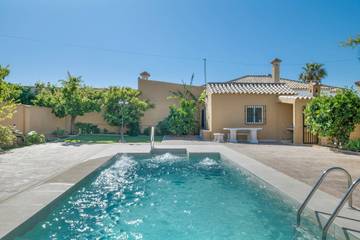 Casa rural para 6 personas, con jardín, Se admiten mascotas en La Janda