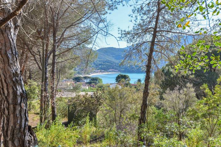 Appartamento intero, Appartamento per vacanze 'La Spiga' con terrazza, giardino in comune e Wi-Fi in Procchio, Marciana