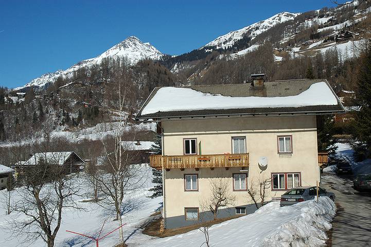Ferienhaus für 12 Personen, mit Garten und Ausblick sowie Terrasse, mit Haustier in Heiligenblut