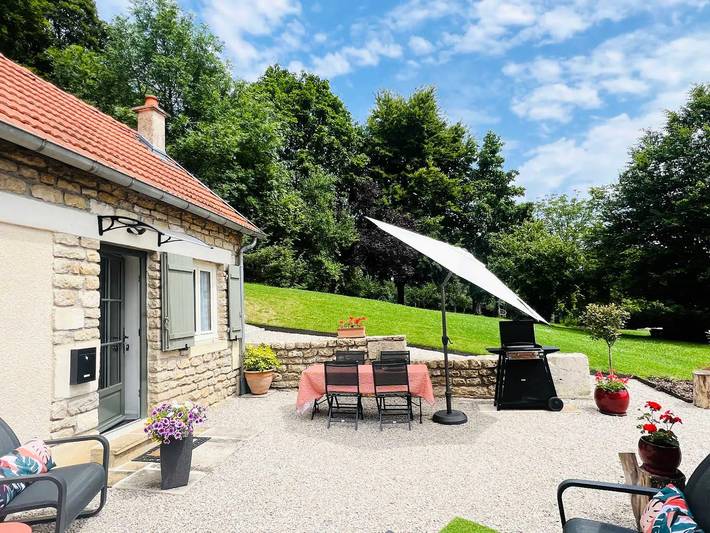 Gîte pour 2 personnes, avec jardin dans Saint-Martin-lès-Langres