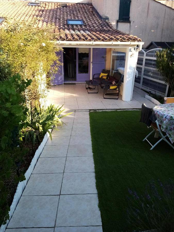 Appartement de vacances pour 5 personnes, avec piscine et jardin