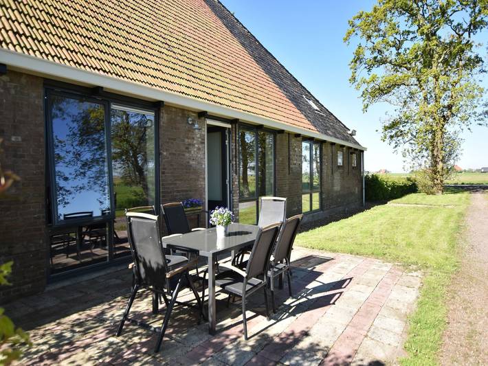 Ferienhaus für 8 Personen, mit Terrasse und Garten