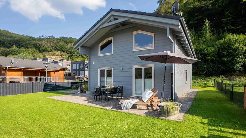 Ferienhaus für 6 Personen, mit Sauna und Terrasse sowie Garten